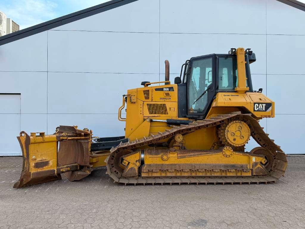 Caterpillar D6N LGP - German Machine / Folding Blade Photo 2