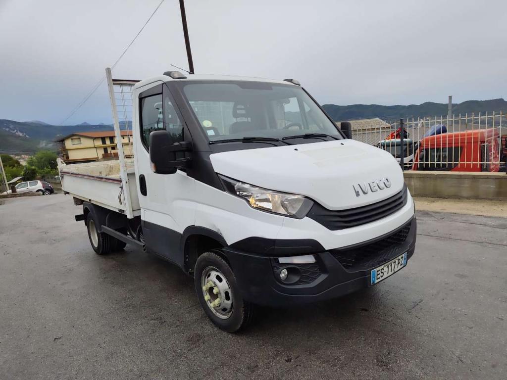 Iveco DAILY 35-140 Photo 11