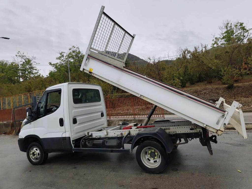 Iveco DAILY 35-140 Photo 25
