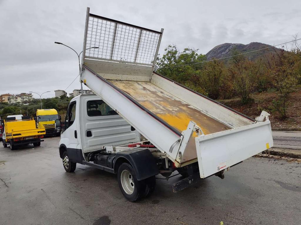 Iveco DAILY 35-140 Photo 26