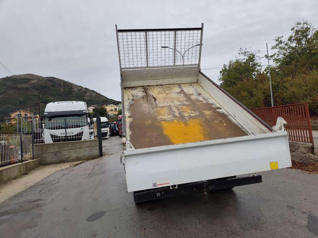 Iveco DAILY 35-140 Photo 29