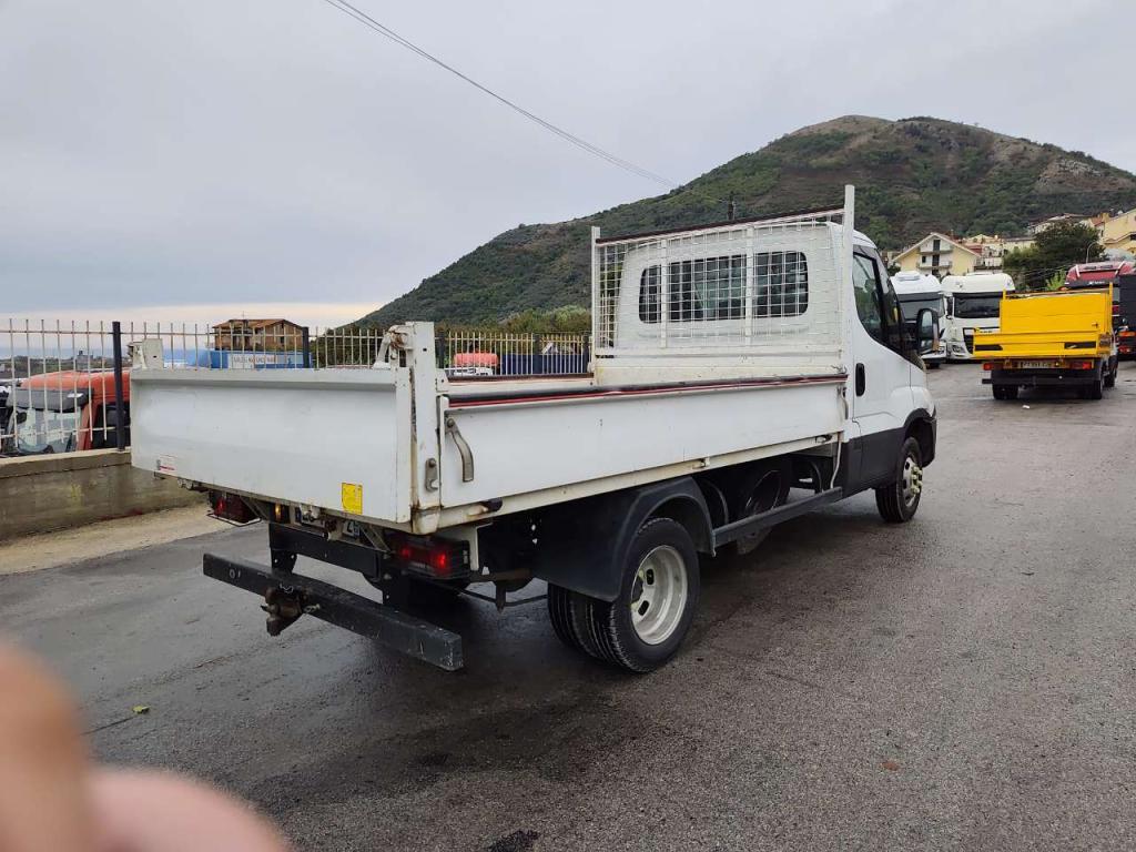 Iveco DAILY 35-140 Photo 3