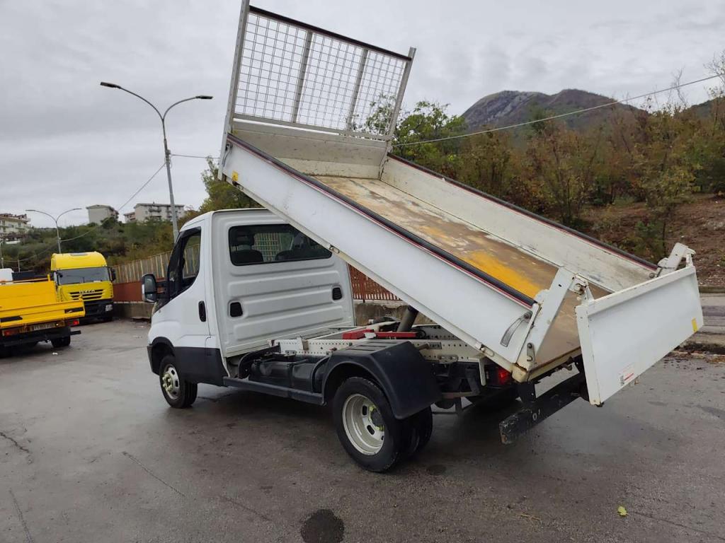 Iveco DAILY 35-140 Photo 30