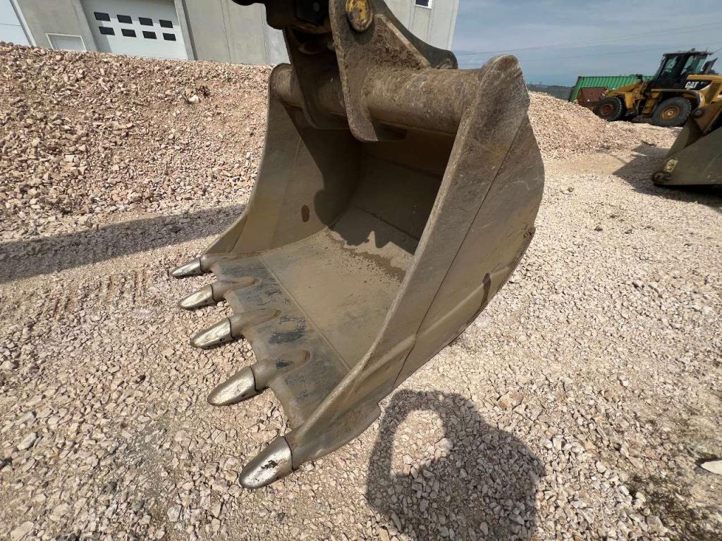 Komatsu PC290NLC-11E0 Photo 14