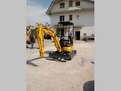 Komatsu PC16R-3HS en vente par Machinery Scanner