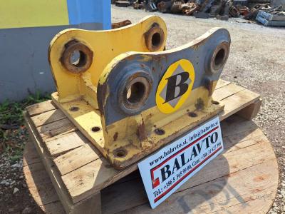 pin-on for 12-15 ton excavators Attachment plate en vente par Balavto
