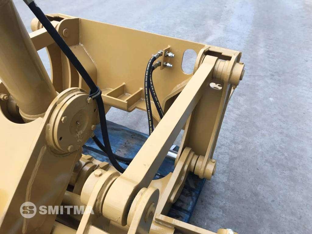 Caterpillar 140K Photo 4