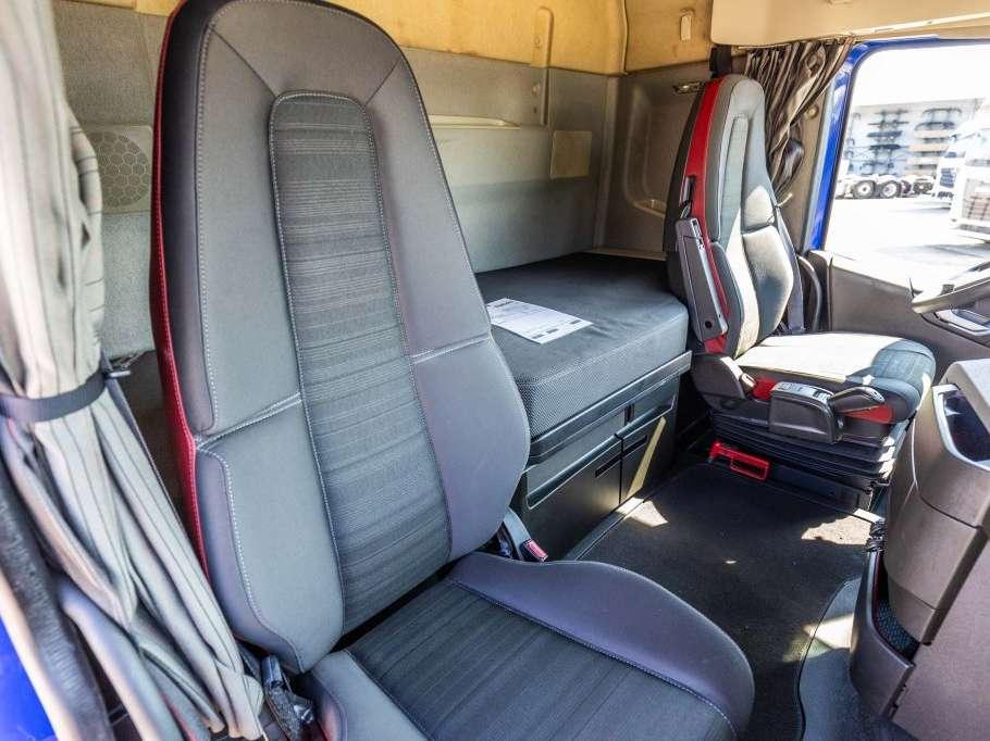 Volvo FH 420 Photo 17