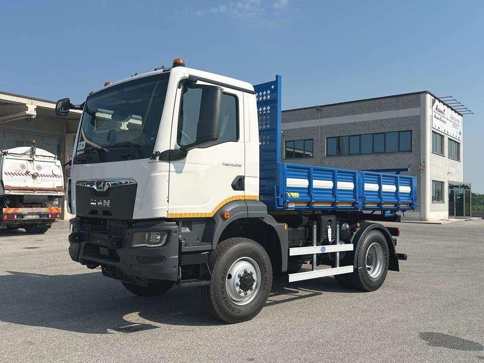 Man TGM 13.250 4x4 Photo 1