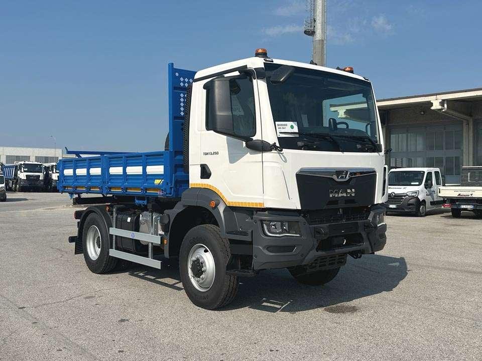 Man TGM 13.250 4x4 Photo 19