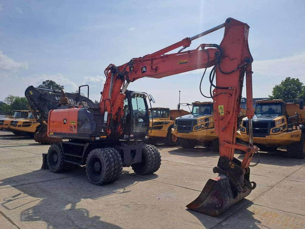 Hitachi ZX170W-5B Photo 6
