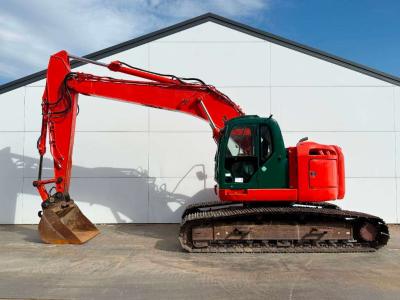 New Holland Kobelco E235B SR-2 - 360° Camera / Hammer lines en vente par Boss Machinery