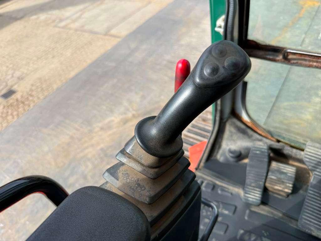 New Holland Kobelco E235B SR-2 - 360° Camera / Hammer lines Photo 10