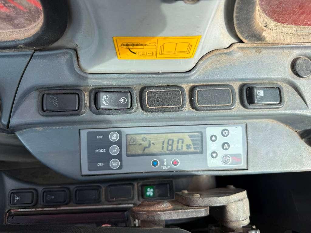 New Holland Kobelco E235B SR-2 - 360° Camera / Hammer lines Photo 12