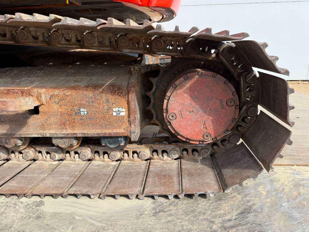 New Holland Kobelco E235B SR-2 - 360° Camera / Hammer lines Photo 25