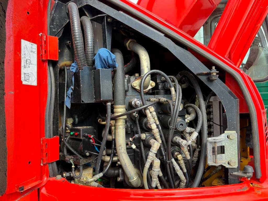 New Holland Kobelco E235B SR-2 - 360° Camera / Hammer lines Photo 29