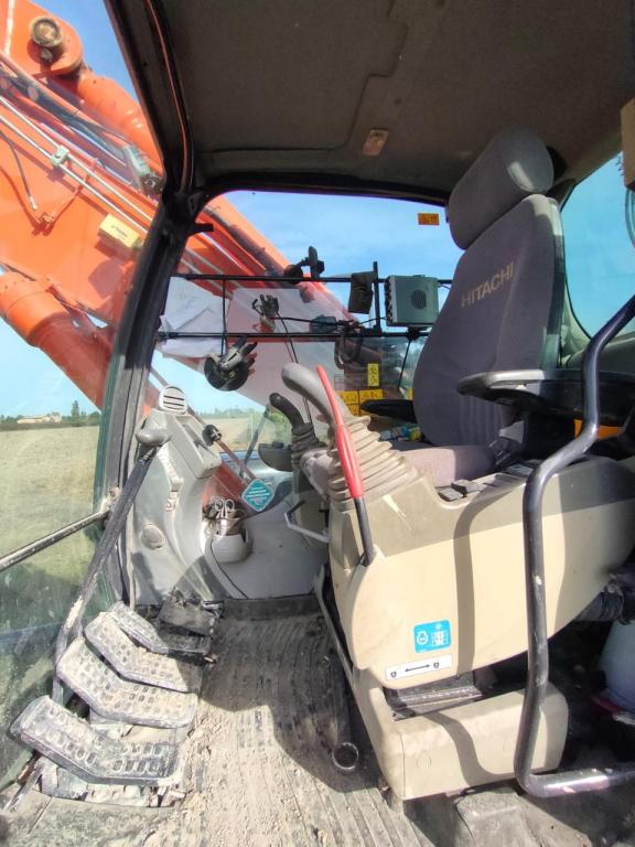 Hitachi Zaxis ZX240N-5B Series Photo 10