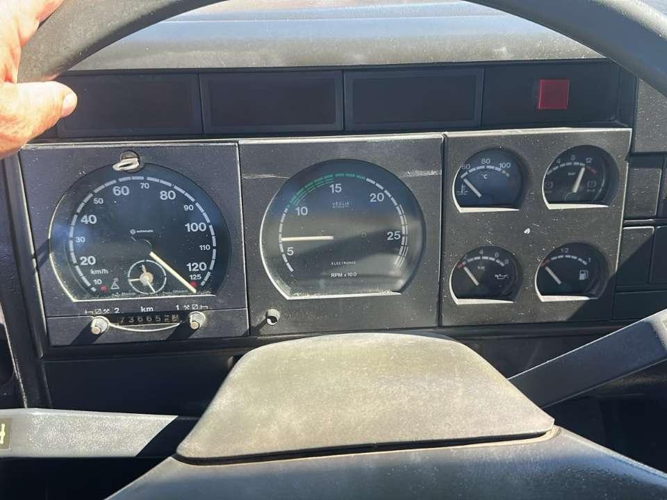 Iveco 240E38 Photo 4