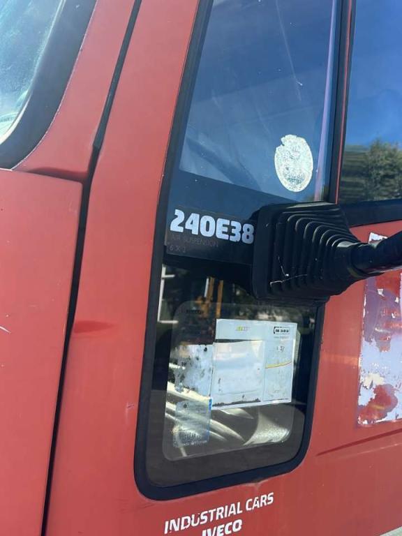 Iveco 240E38 Photo 8