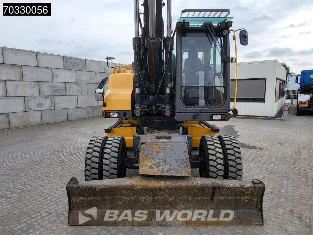 Volvo EW210 D Outrigers + Blade Photo 14