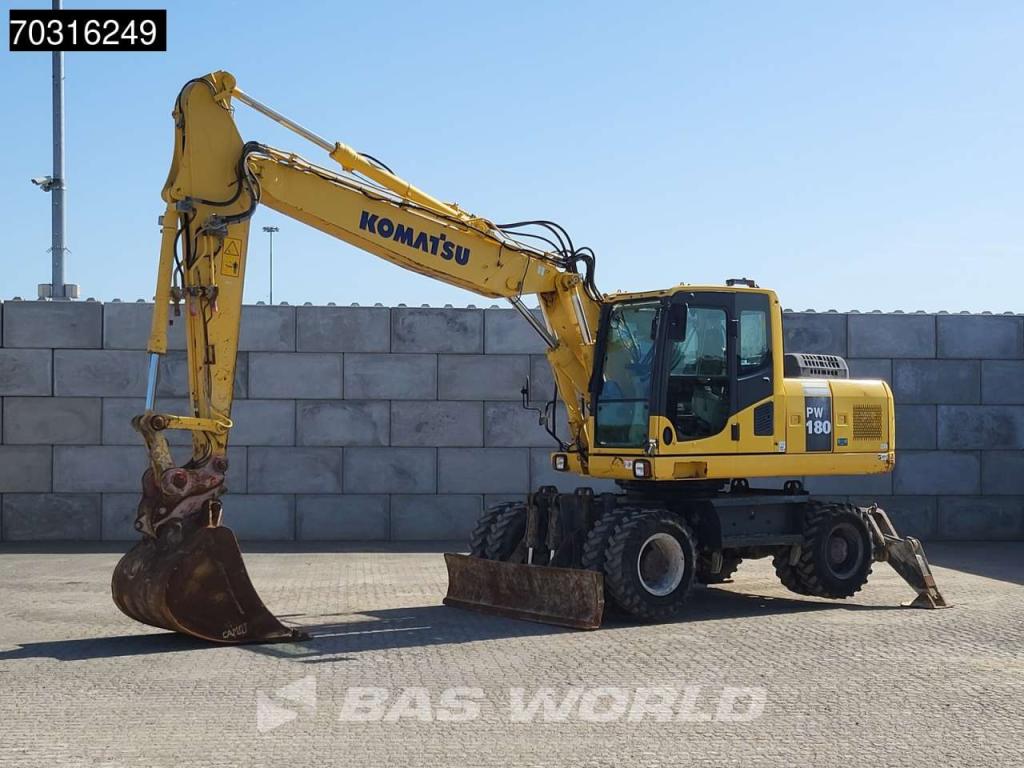 Komatsu PW180 -7E0 OUTRIGGERS + BLADE Photo 2