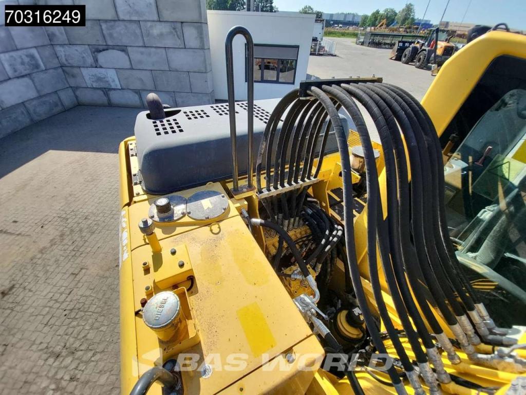 Komatsu PW180 -7E0 OUTRIGGERS + BLADE Photo 29