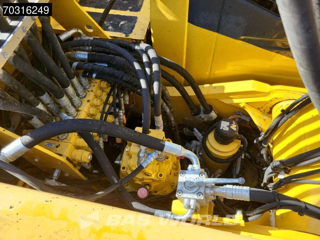 Komatsu PW180 -7E0 OUTRIGGERS + BLADE Photo 30