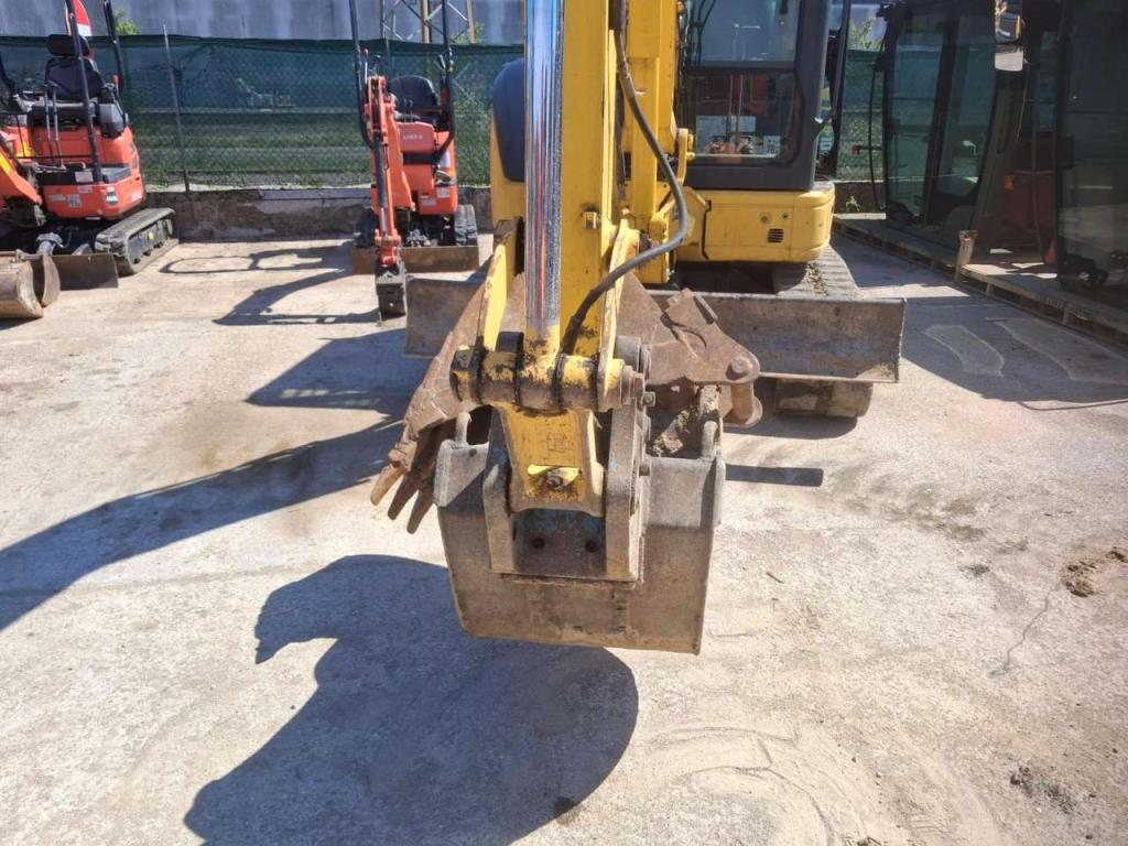 Komatsu PC50 MR Photo 7