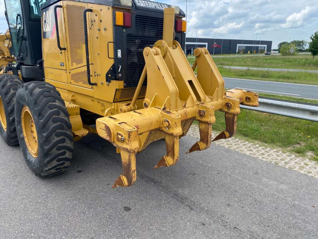 Caterpillar 140M Ripper + Pushblock Photo 11