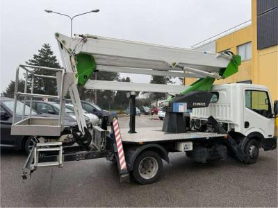 Comet 21.9 HQ en vente par Centro Elevatori Srl
