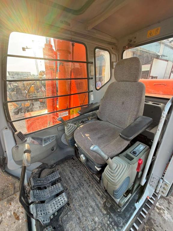 Fiat Kobelco EX235 Photo 9