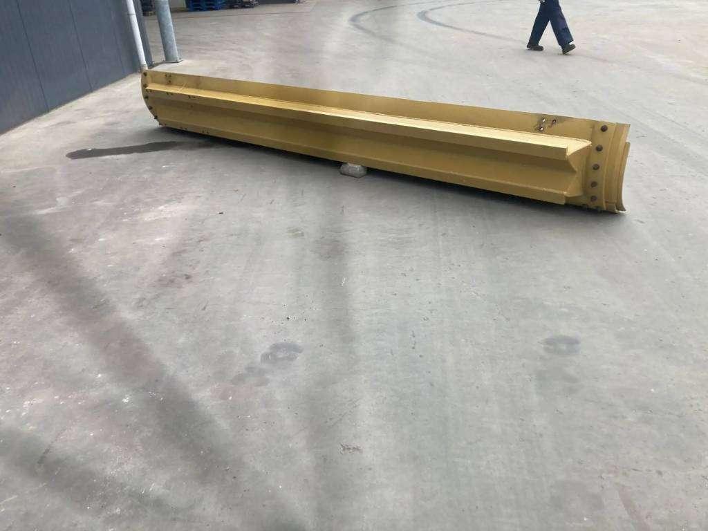 Caterpillar 12M Moldboard Photo 2