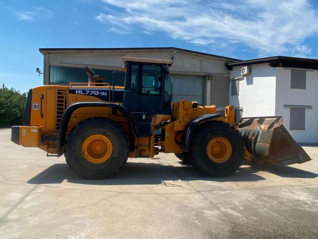 Hyundai HL 770-9A Photo 4