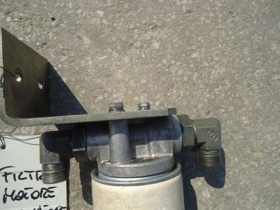 Support de filtre à huile de moteur pour Fiat Kobelco 235 - NEW HOLLAND en vente par OLM 90 Srl
