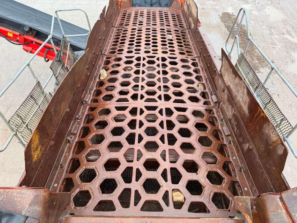 Terex - Finlay 883 - Automatic Greasing / Caterpillar Engine Photo 22