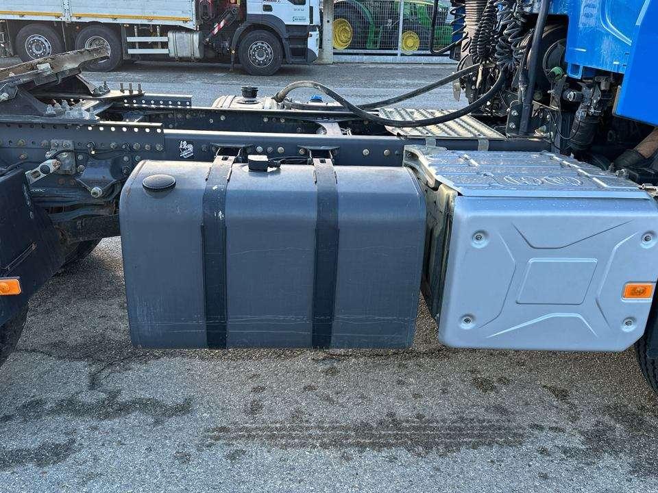 Renault Kerax  K 460  4x2 Photo 5