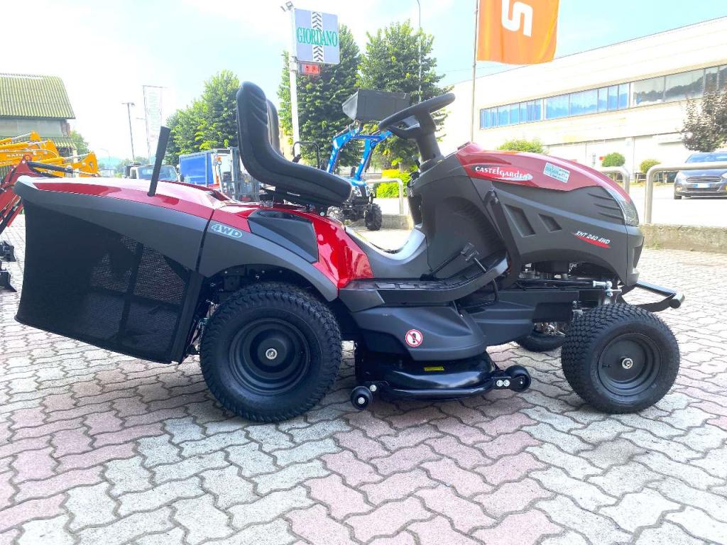 Castelgarden XHT 240 4WD - TRAZIONE INTEGRALE Photo 2