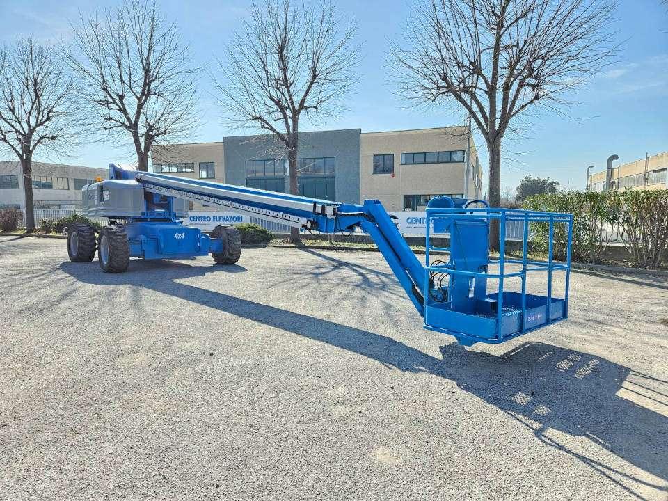 Genie S85 4WD Photo 1