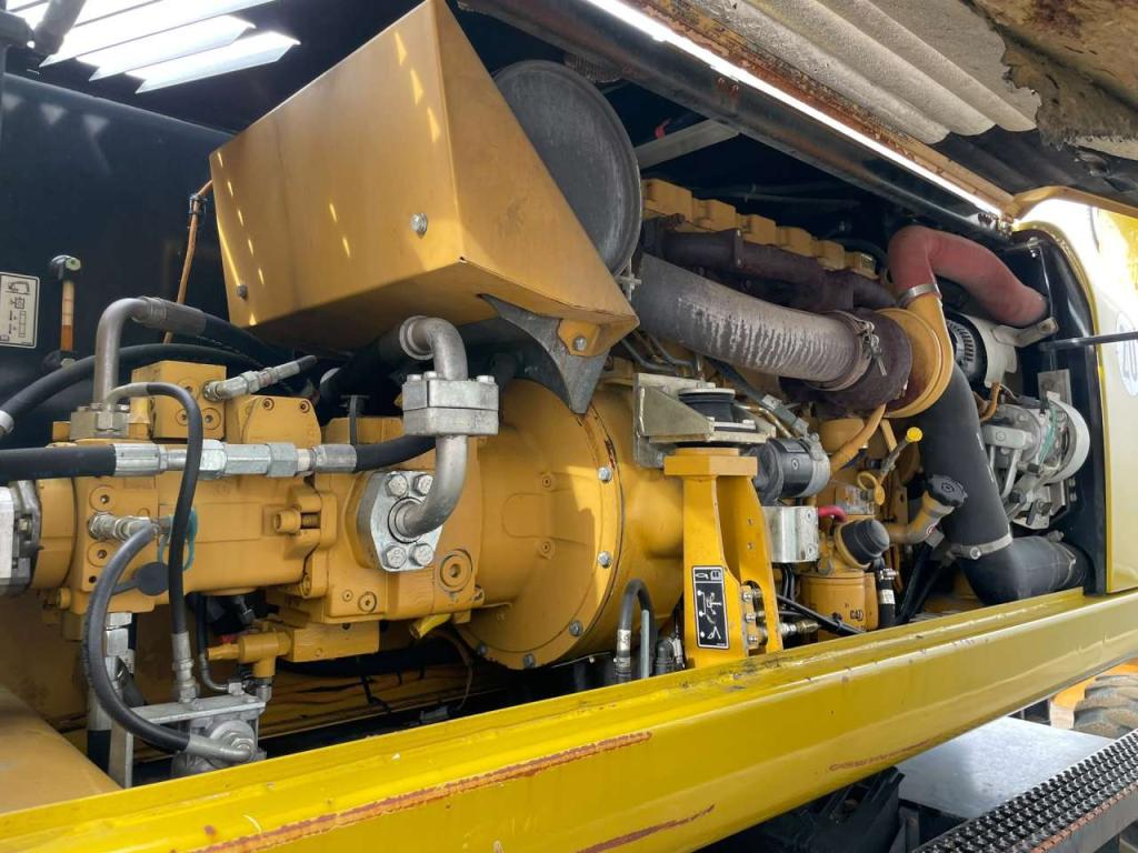 Caterpillar M322D Photo 27