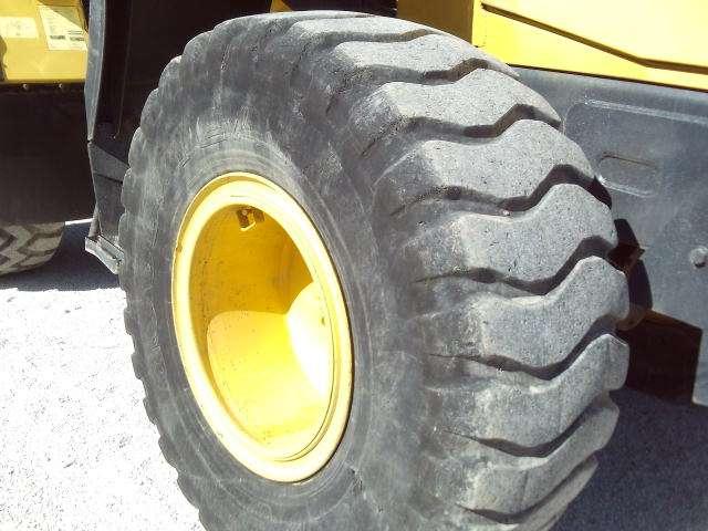 Komatsu WA250-5 Photo 14
