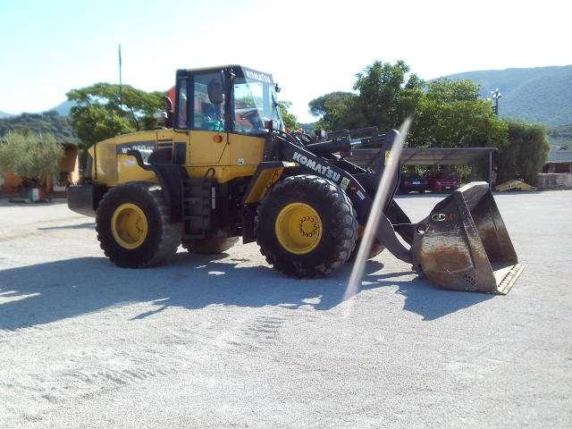 Komatsu WA250-5 Photo 9