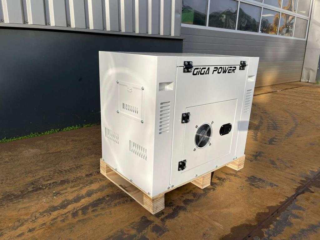 Giga Power PLD12000SE 10 kVA silent generator Photo 3