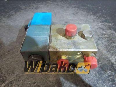 Vickers 73805P035015 en vente par Wibako