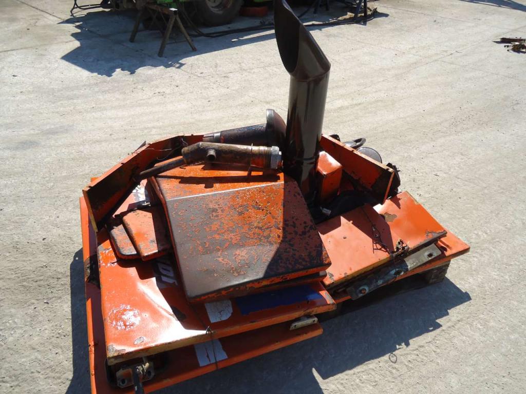 Capot et panneau de carrosserie pour Fiat Hitachi FR160 Photo 3