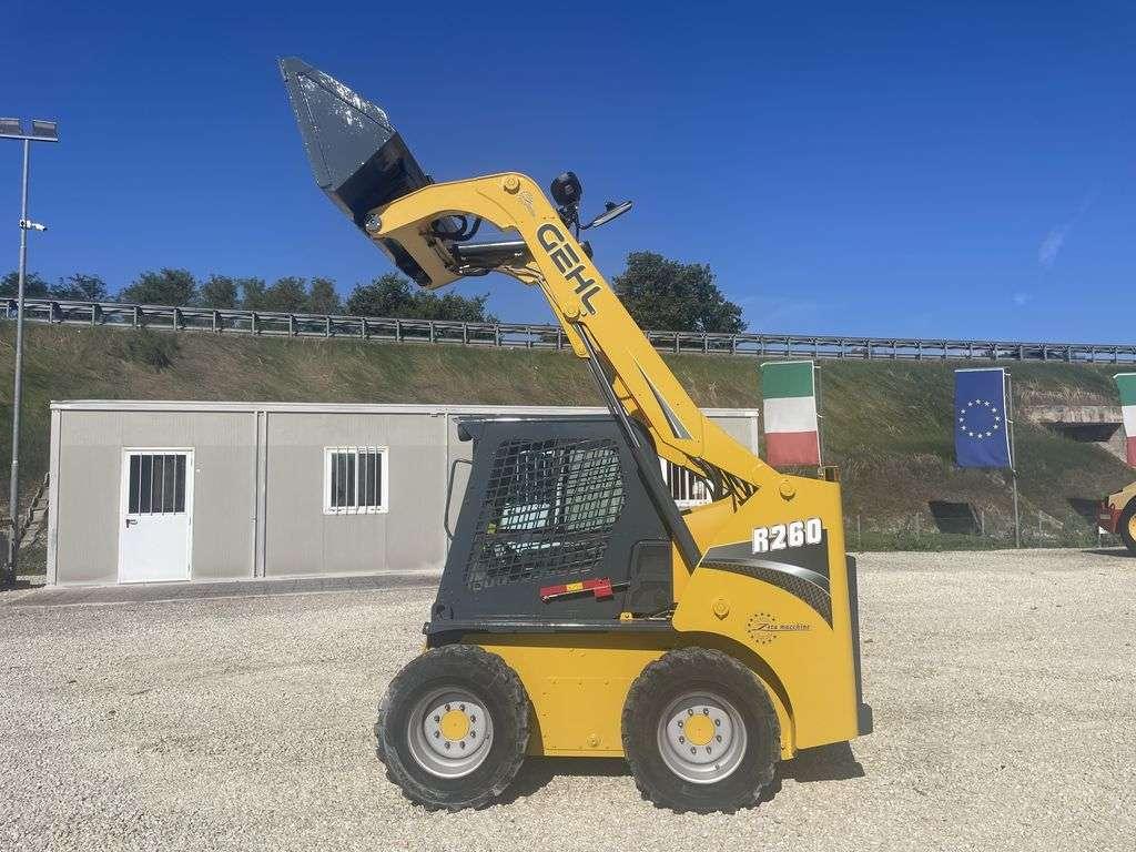 Gehl R260 Photo 6