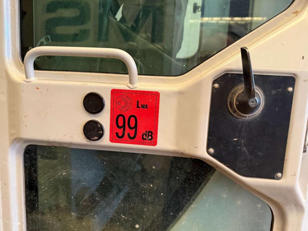 Takeuchi TB175 Photo 6