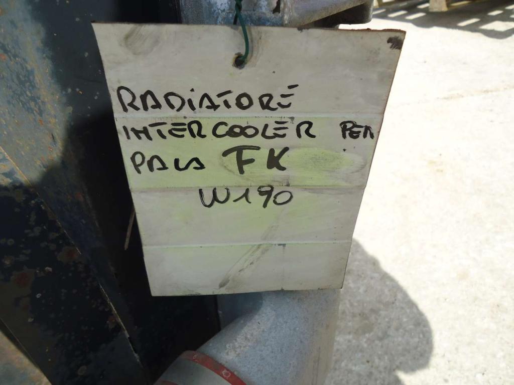 Radiateur intercooler pour Fiat Kobelco W190 Photo 6