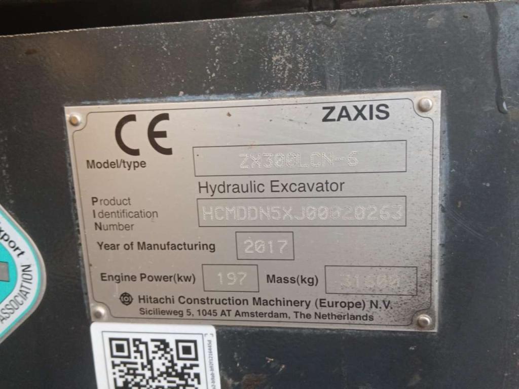 Hitachi ZX300LCN-6 Photo 8