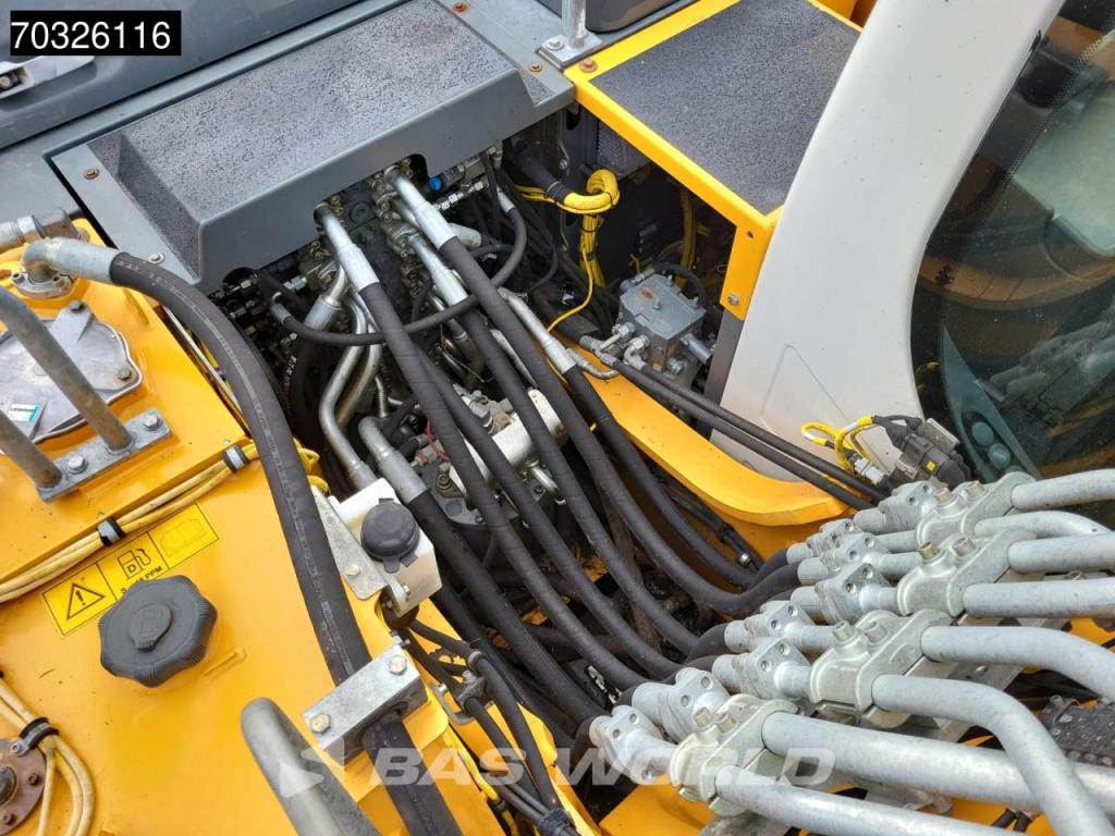 Liebherr R922 LC Photo 20