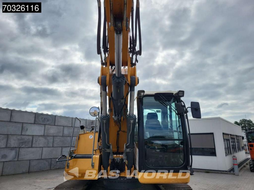 Liebherr R922 LC Photo 7